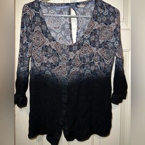 Gimmicks by BKE super cute shirt S